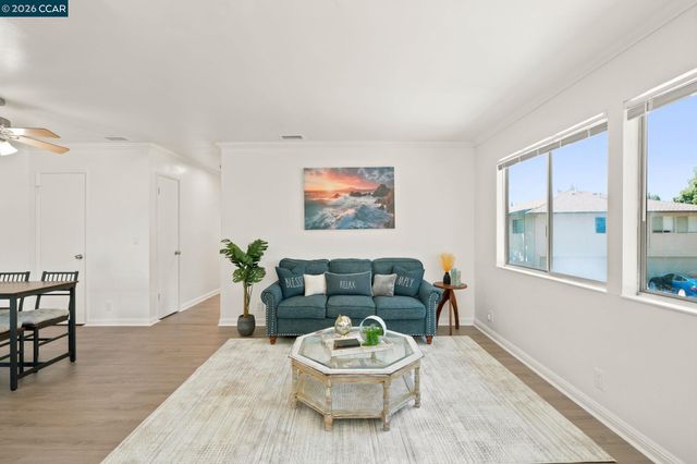 1005 Mohr Ln 4, Concord, CA 94518