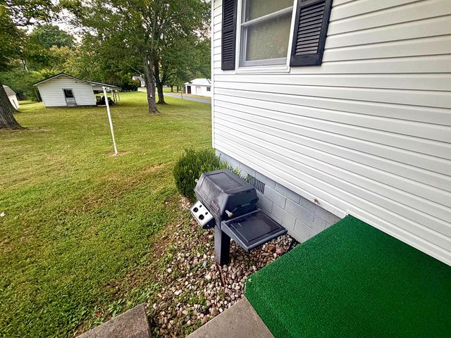 119 Bratcher Lane, Berea, KY 40403