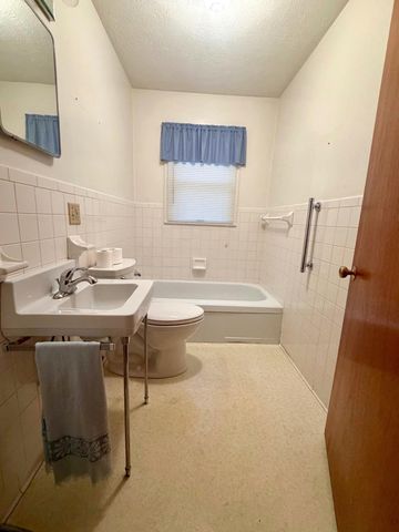 119 Bratcher Lane, Berea, KY 40403