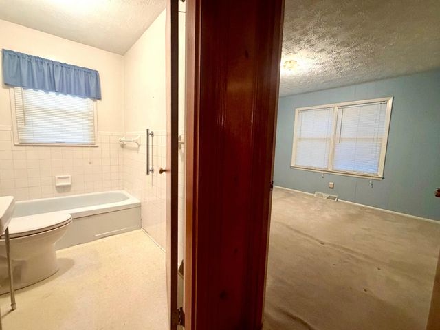 119 Bratcher Lane, Berea, KY 40403