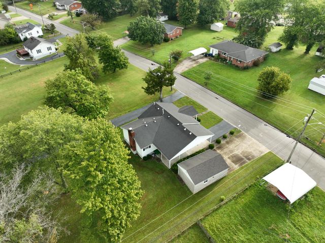 119 Bratcher Lane, Berea, KY 40403