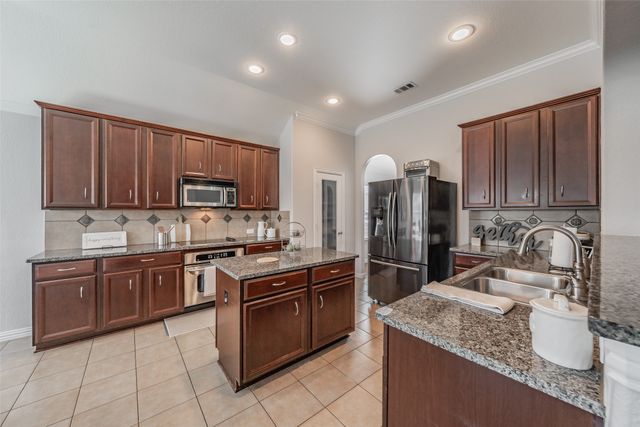 10100 Renwick Cove, Fort Worth, TX 76244