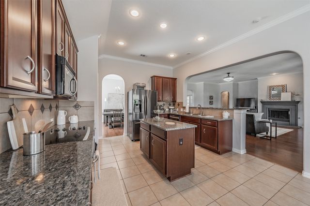 10100 Renwick Cove, Fort Worth, TX 76244