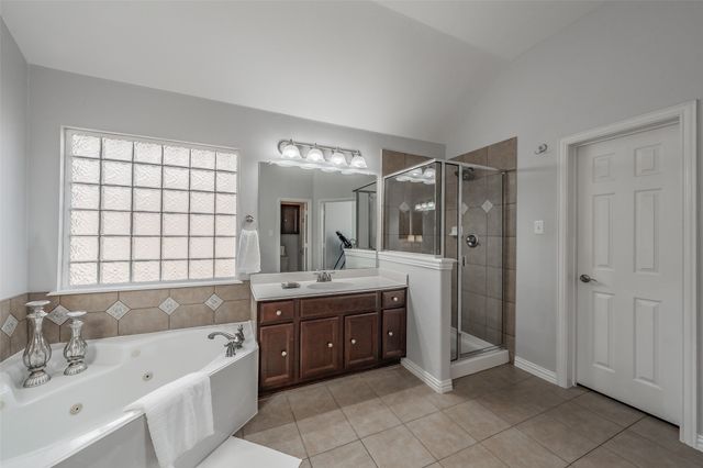 10100 Renwick Cove, Fort Worth, TX 76244