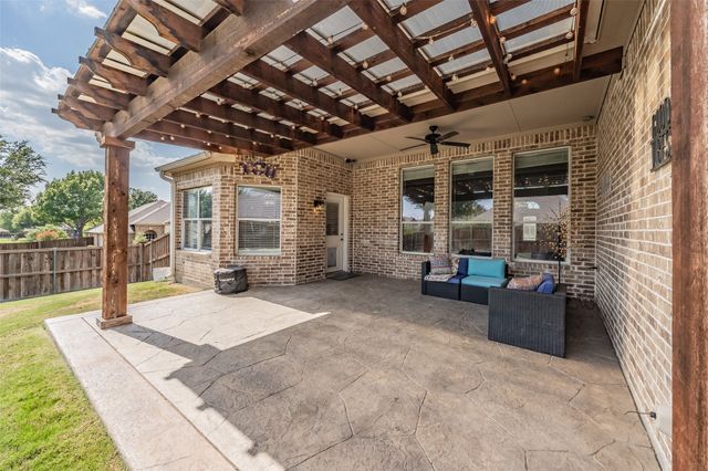 10100 Renwick Cove, Fort Worth, TX 76244