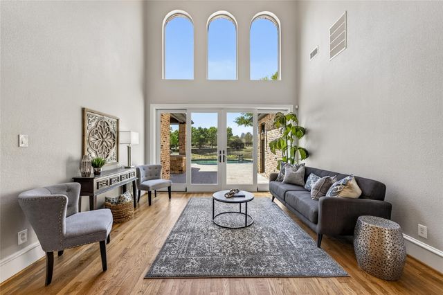 1106 Waterfall Drive, Mckinney, TX 75072