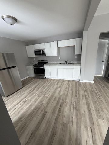 1646 Center STREET, Racine, WI 53403