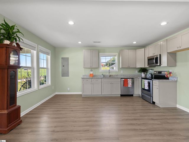 381 Deer Farm Pond Lane, Fair Play, SC 29621