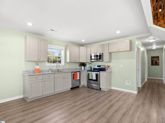 381 Deer Farm Pond Lane, Fair Play, SC 29621