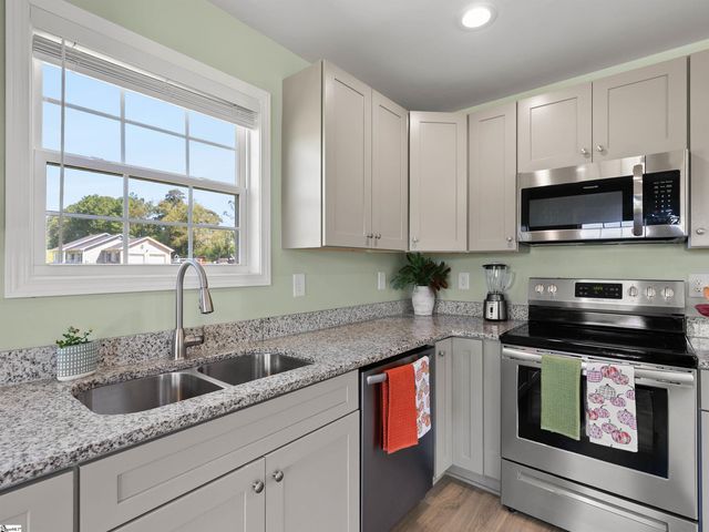 381 Deer Farm Pond Lane, Fair Play, SC 29621