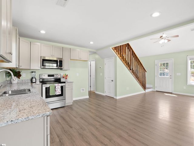 381 Deer Farm Pond Lane, Fair Play, SC 29621