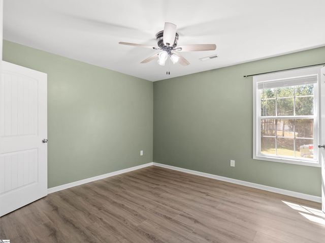 381 Deer Farm Pond Lane, Fair Play, SC 29621