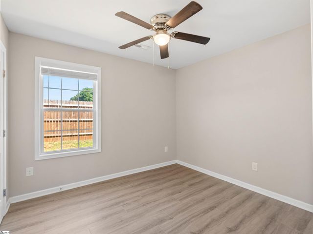 381 Deer Farm Pond Lane, Fair Play, SC 29621