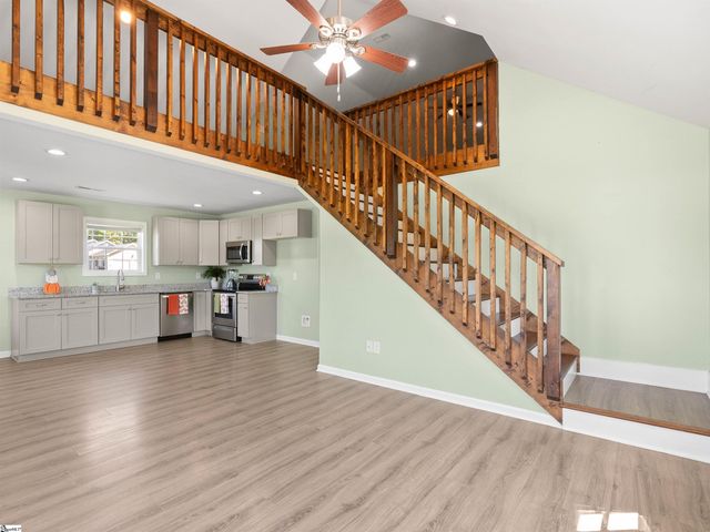 381 Deer Farm Pond Lane, Fair Play, SC 29621