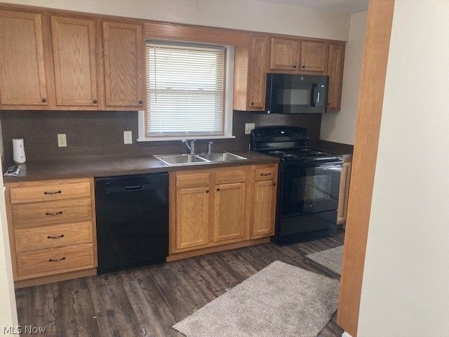 310 N Mecca Street, Cortland, OH 44410