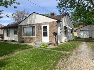 310 N Mecca Street, Cortland, OH 44410