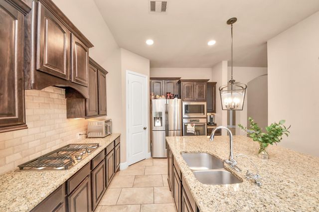 15226 Foxwood Arbor Lane, Cypress, TX 77429