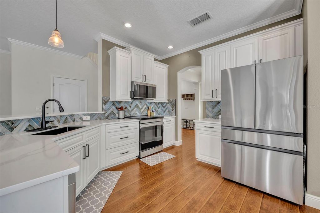 Image 16 of property listing at 5343 BRADY LANE, Orlando, FL 32814