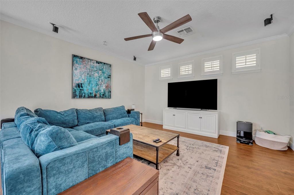 Image 9 of property listing at 5343 BRADY LANE, Orlando, FL 32814