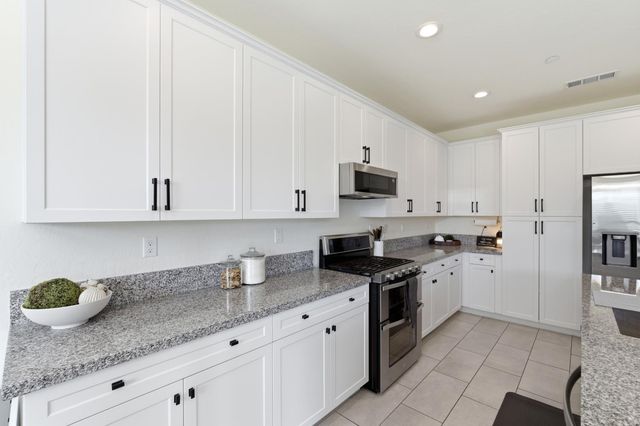 247 Rebel Avenue, Reedley, CA 93654