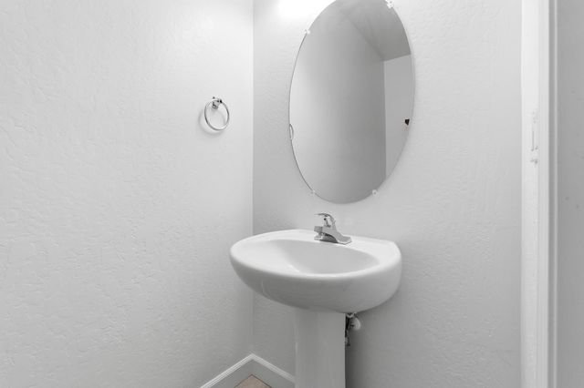 247 Rebel Avenue, Reedley, CA 93654