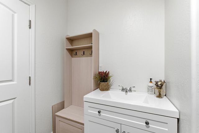 247 Rebel Avenue, Reedley, CA 93654