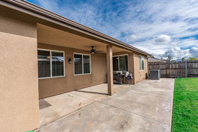 247 Rebel Avenue, Reedley, CA 93654