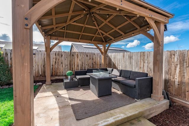 247 Rebel Avenue, Reedley, CA 93654