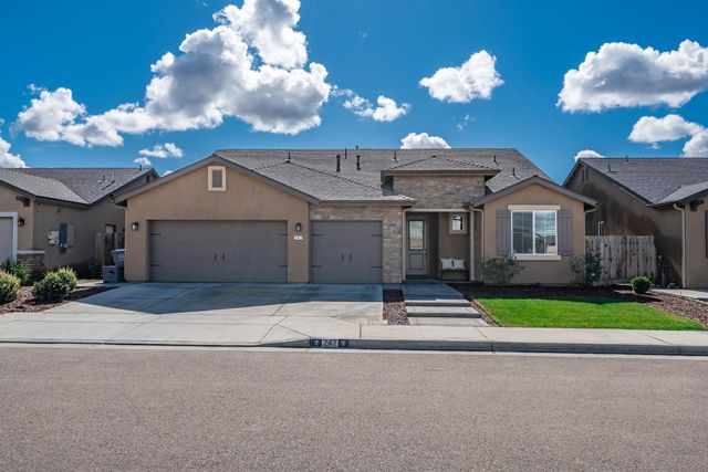 247 Rebel Avenue, Reedley, CA 93654