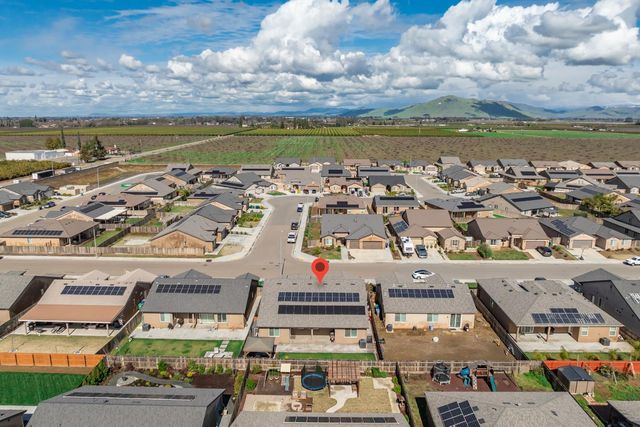 247 Rebel Avenue, Reedley, CA 93654