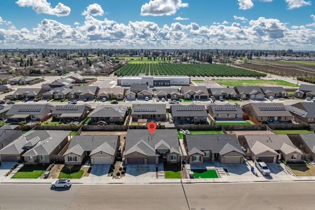 247 Rebel Avenue, Reedley, CA 93654