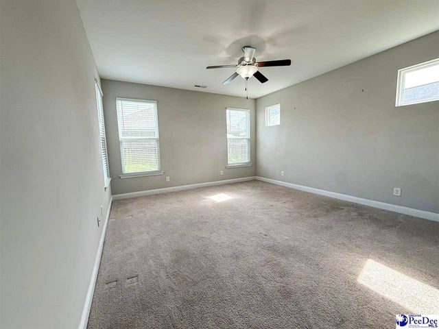 1073 Wessex Dr, Florence, SC 29501
