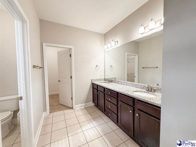 1073 Wessex Dr, Florence, SC 29501
