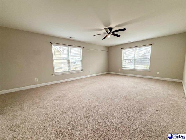 1073 Wessex Dr, Florence, SC 29501