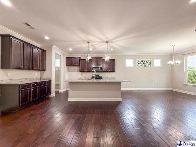 1073 Wessex Dr, Florence, SC 29501