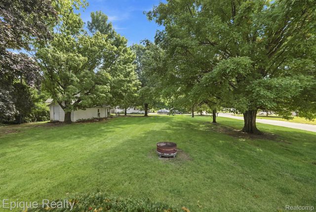 2083 Holly Tree Drive, Davison Township, MI 48423