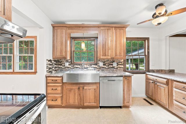 2083 Holly Tree Drive, Davison Township, MI 48423