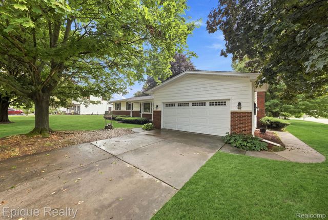 2083 Holly Tree Drive, Davison Township, MI 48423