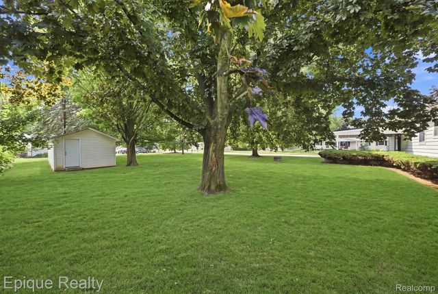 2083 Holly Tree Drive, Davison Township, MI 48423