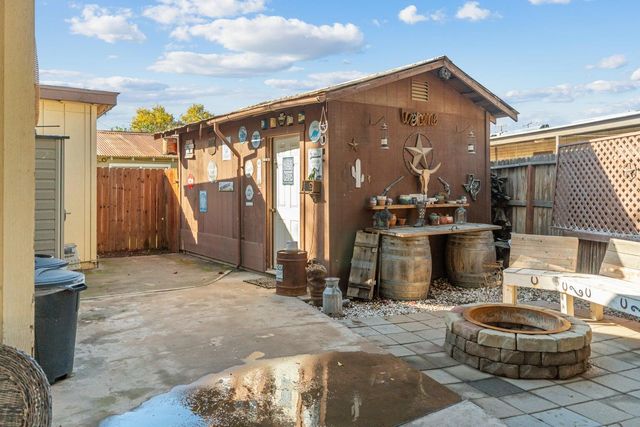 531 E Walnut Street, Exeter, CA 93221