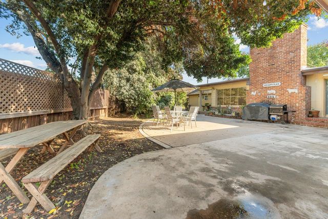 531 E Walnut Street, Exeter, CA 93221