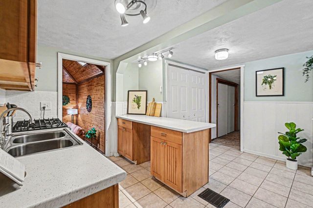 57 CARTER LAKE CLUB, Carter Lake, IA 51510