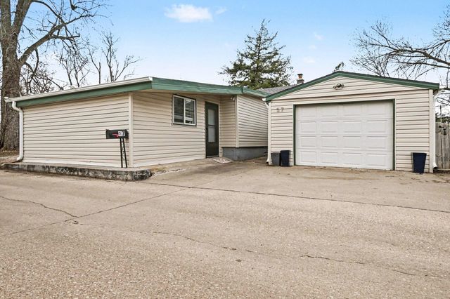 57 CARTER LAKE CLUB, Carter Lake, IA 51510