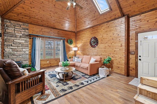 57 CARTER LAKE CLUB, Carter Lake, IA 51510