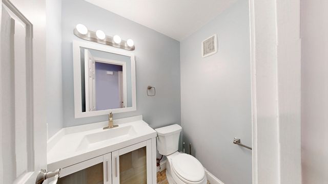 2 Glenbrook Ln 13, Arlington, MA 02474
