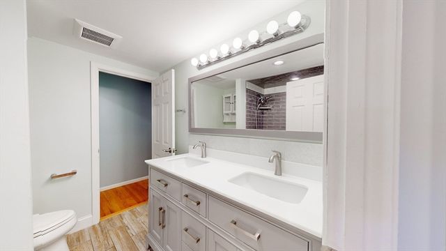 2 Glenbrook Ln 13, Arlington, MA 02474