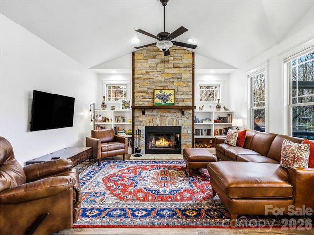 324 Fennel Dun Circle, Biltmore Lake, NC 28715