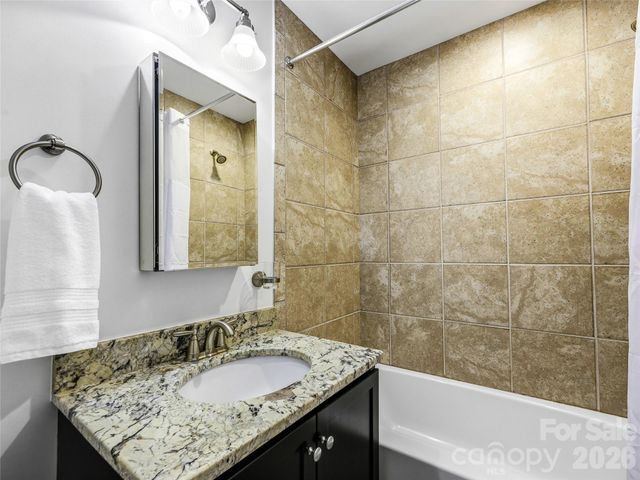 324 Fennel Dun Circle, Biltmore Lake, NC 28715