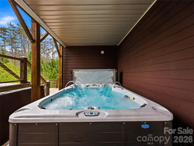 324 Fennel Dun Circle, Biltmore Lake, NC 28715