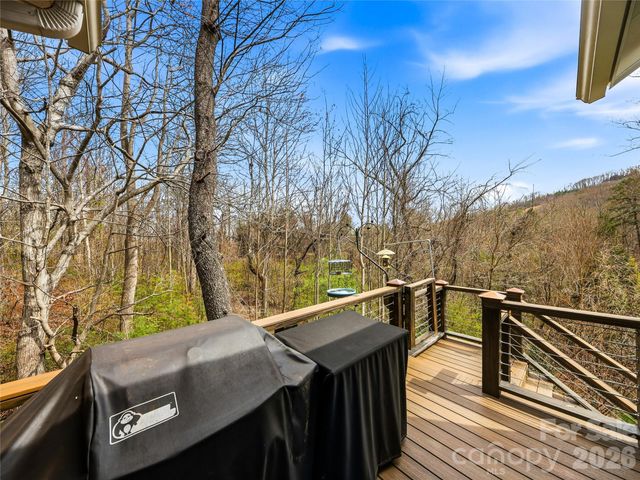 324 Fennel Dun Circle, Biltmore Lake, NC 28715